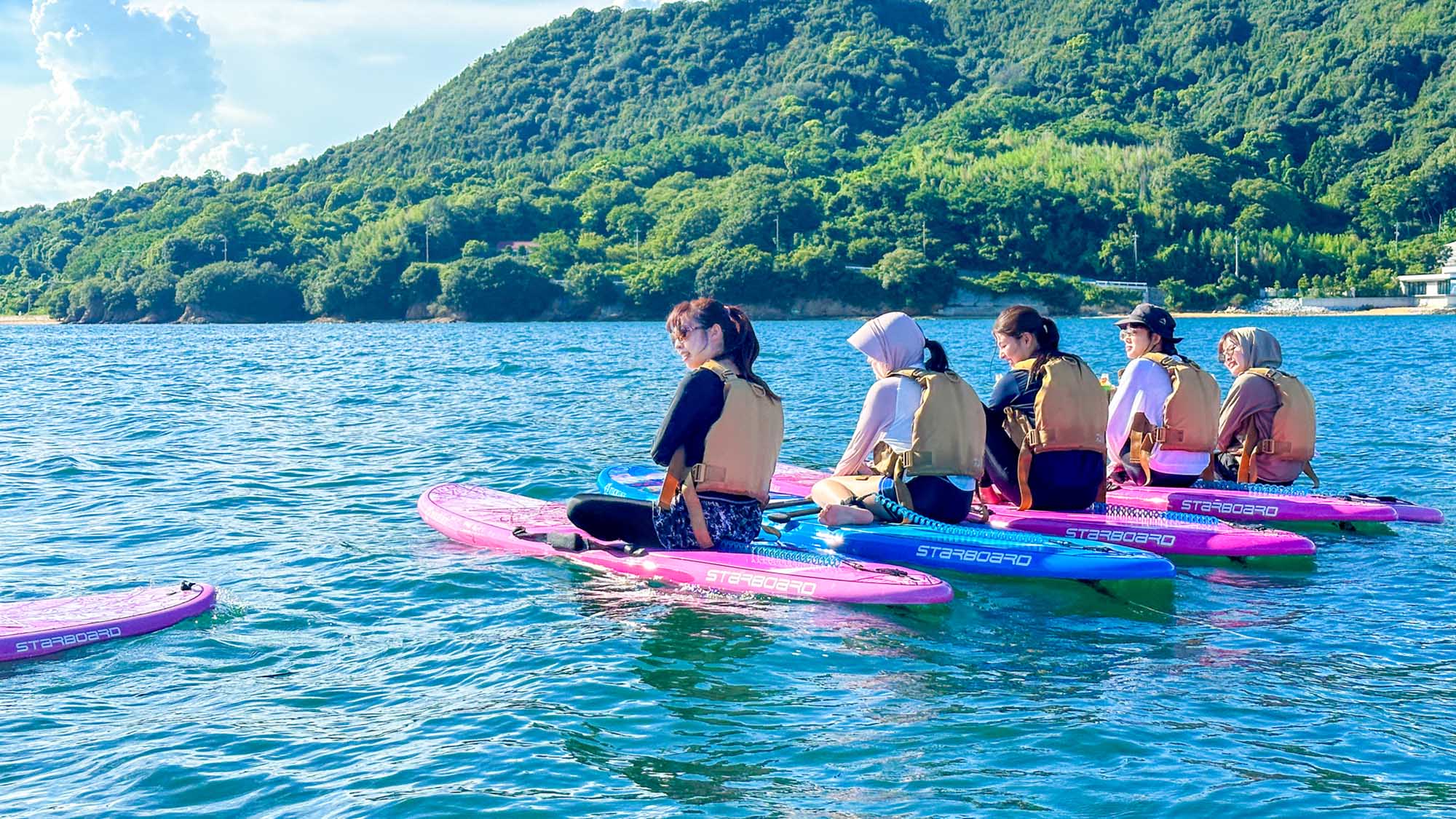 ・【SUP】安定性の高いボードなので、未経験者でも安心してSUPを楽しめます