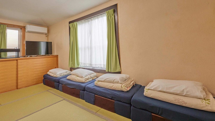 和室にお布団を敷いて