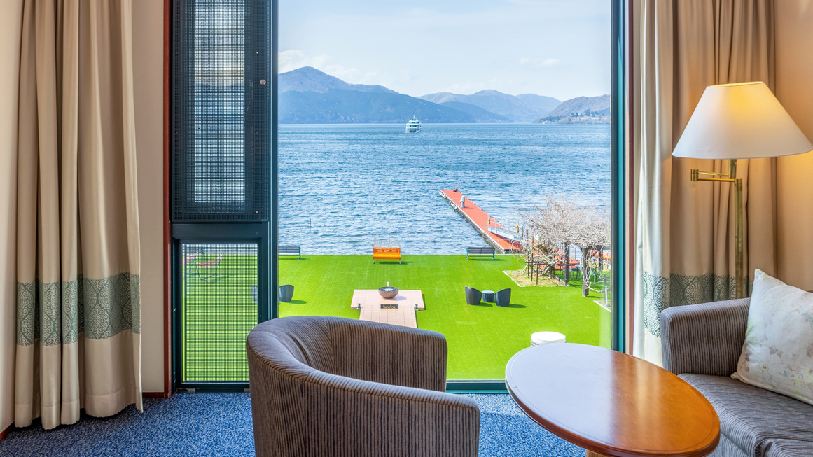 洋室３８平米！2〜3階【芦ノ湖正面の眺望】スーペリアツイン