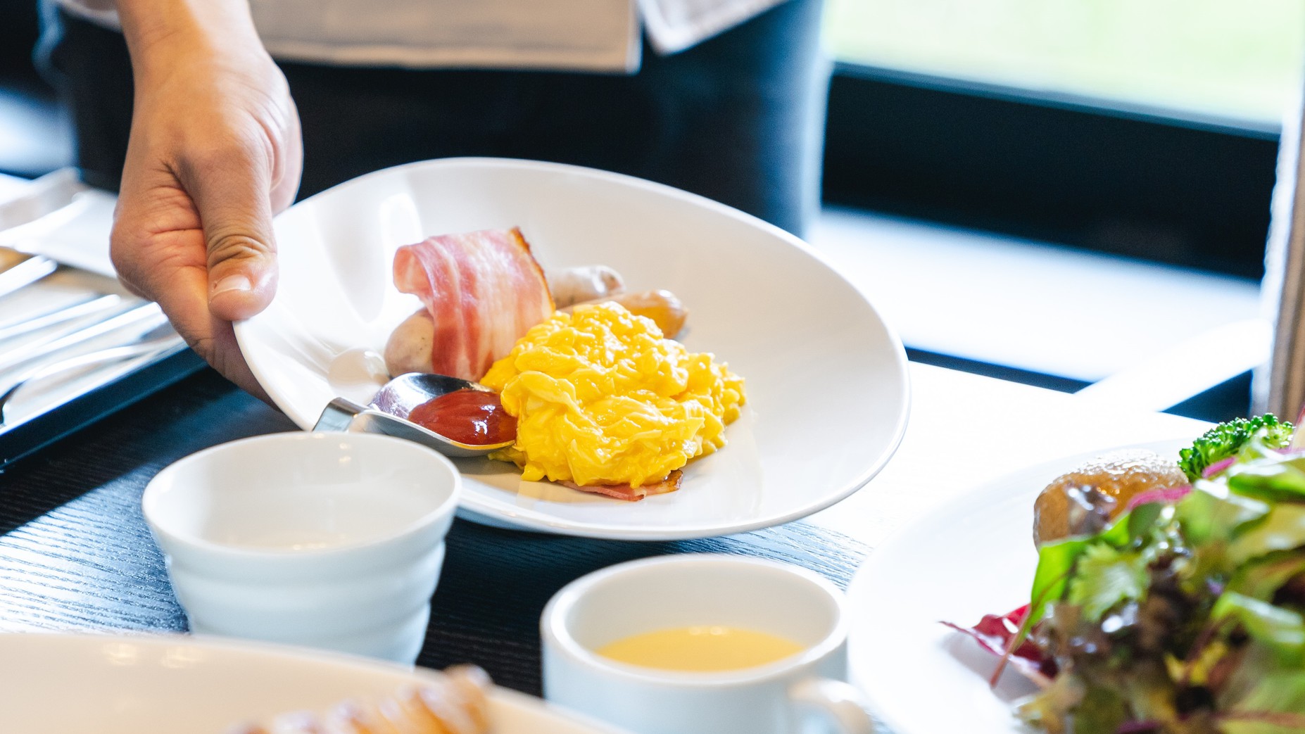 【伊豆高原で温泉を存分に楽しむ！ご朝食付プラン】たっぷり静岡県産野菜の洋風朝ごはん