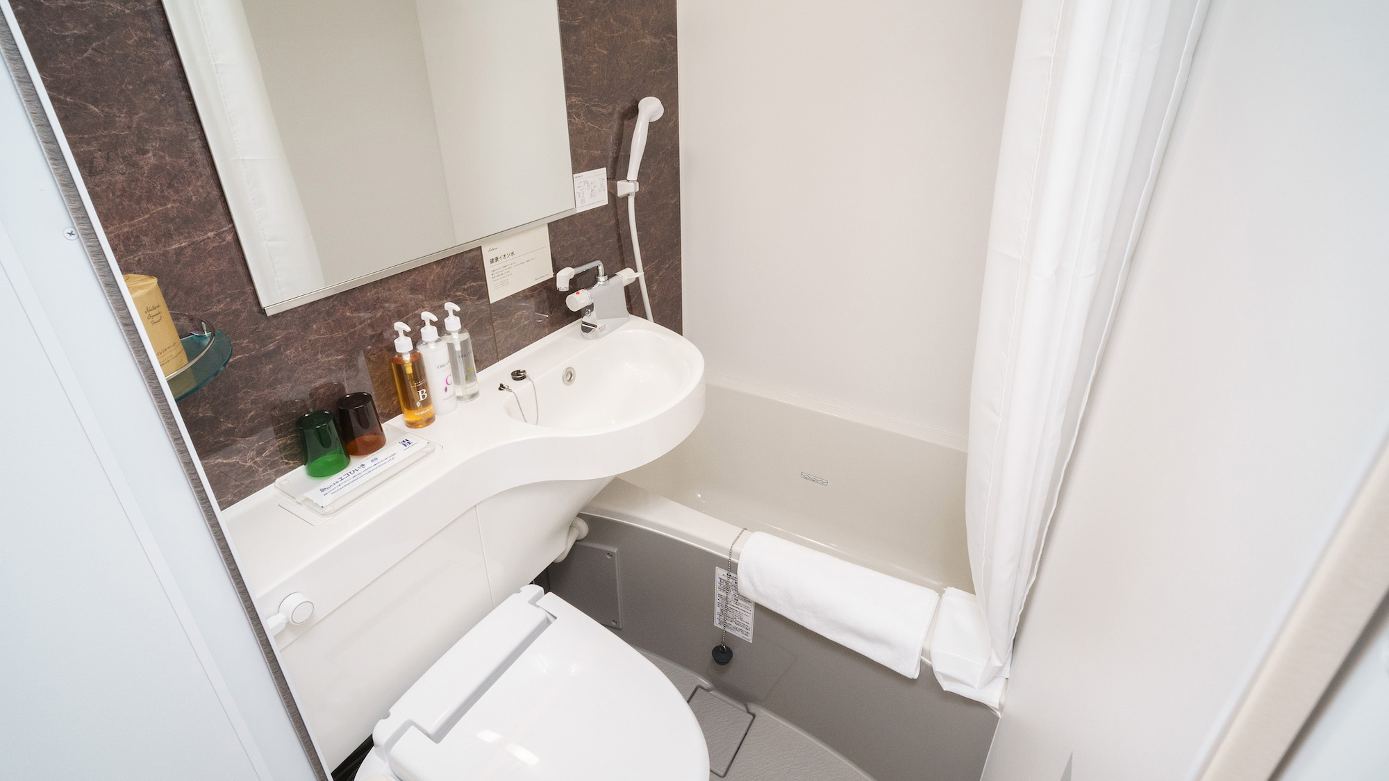 全室にユニットバス完備