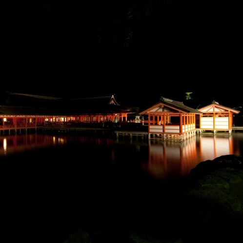 厳島神社　夜景（写真提供：広島県）