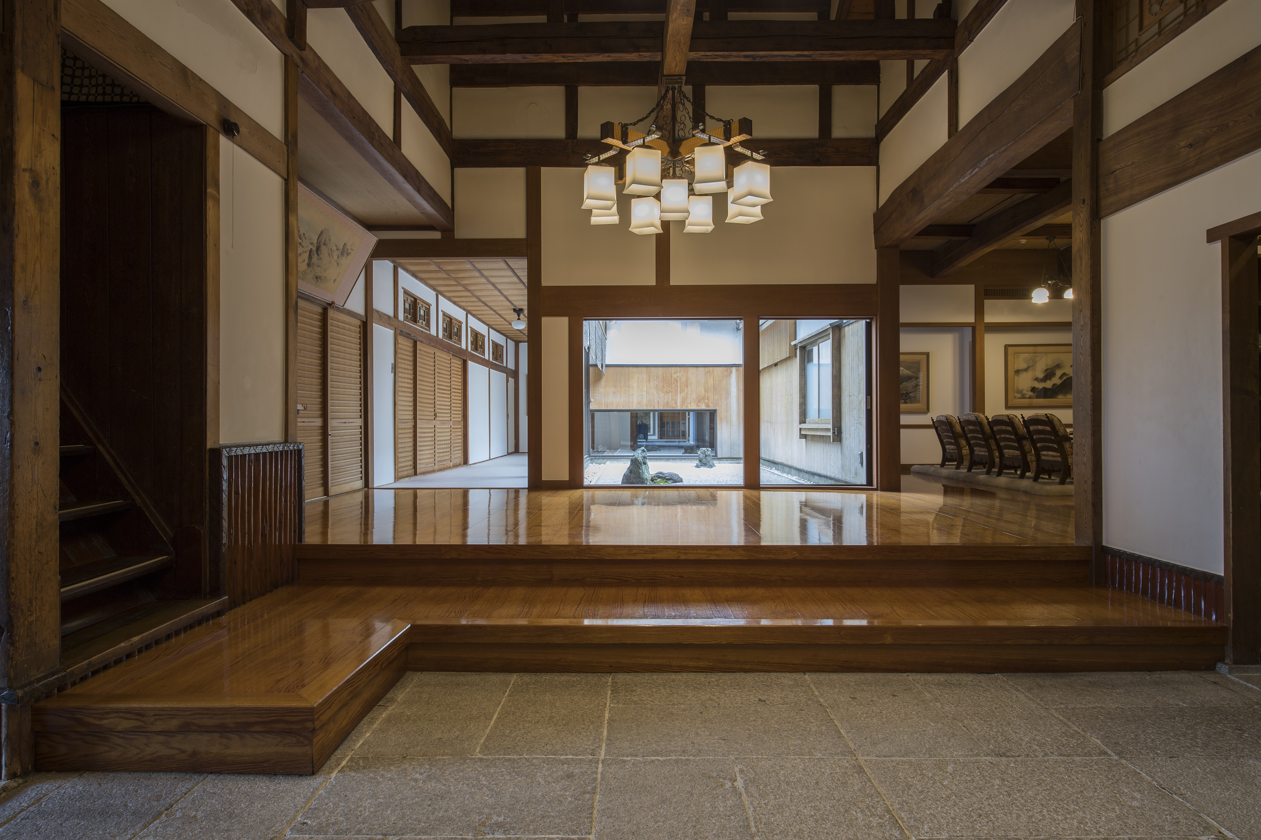 小樽市指定歴史的建造物、銀鱗荘。