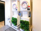◆ランドリーコーナー◆洗濯機1回￥300　乾燥機30分￥100