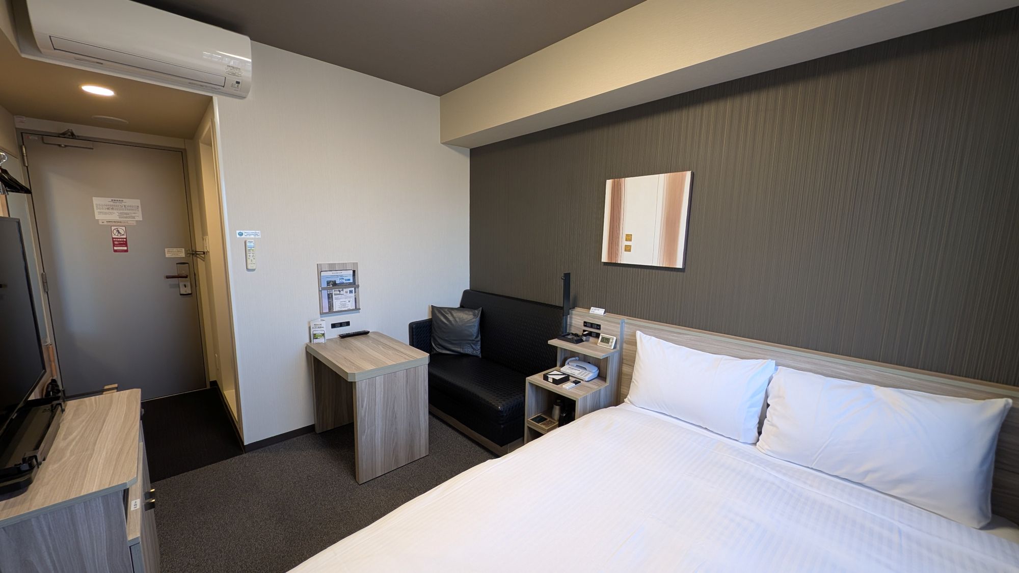 スタンダードセミダブルルーム