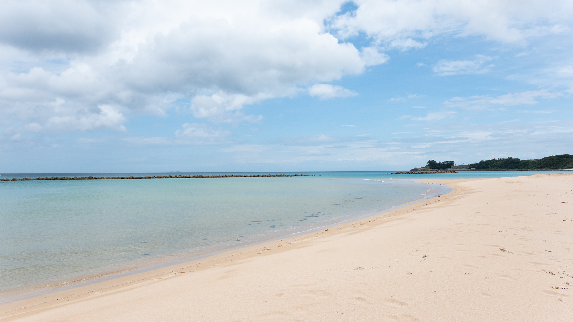 *【清石浜海水浴場】シーズンオフには、サーフィンやバードウォッチング、ビーチコーミング等も♪