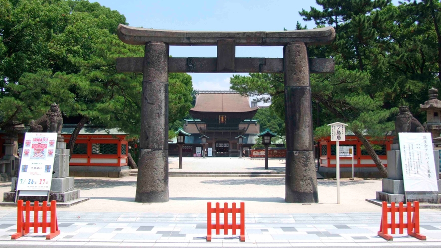 【筥崎宮】日本三大八幡のひとつ。勝運のパワースポットとしても有名です！[写真提供：福岡市]