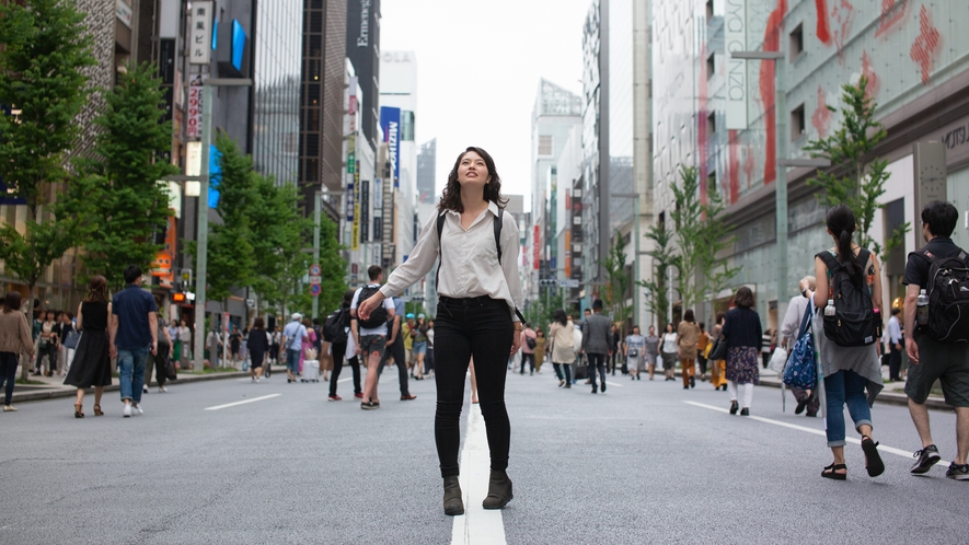 銀座中央通り(車8分/地下鉄15分/徒歩20分)