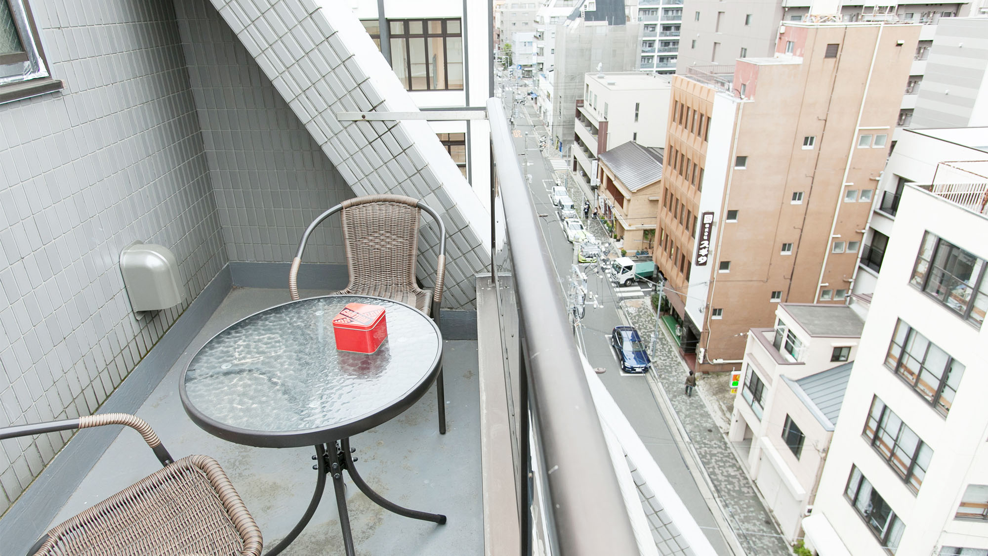 ・【ファミリールーム】バルコニーからは街並みをご覧いただけます