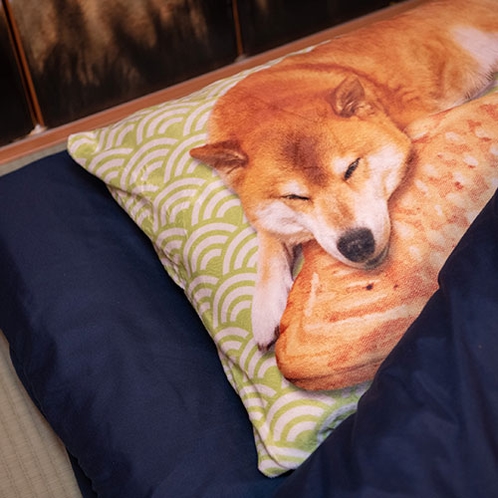 【サクラの部屋】寝具はまるの枕＆毛布