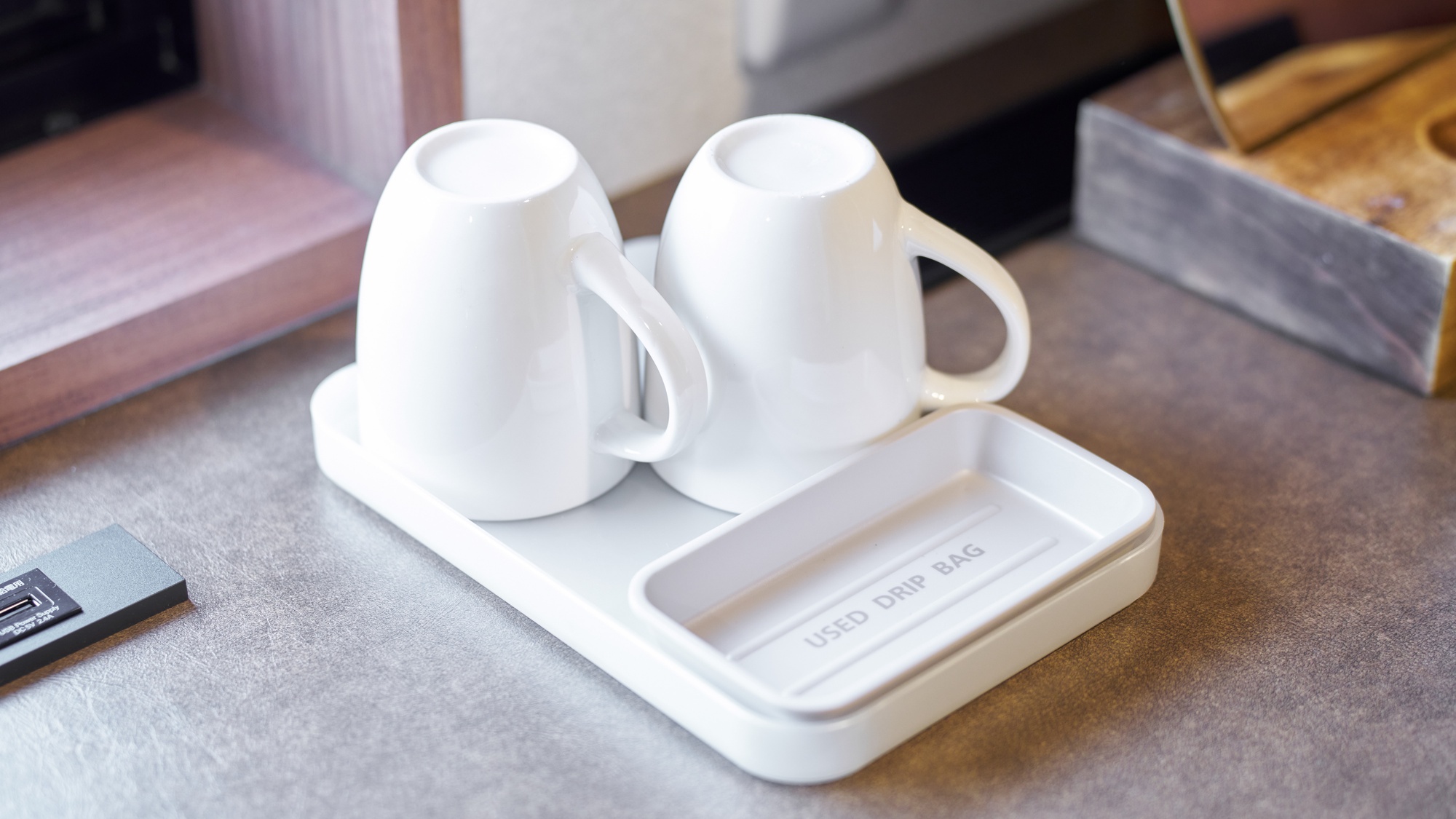 ・【お茶セット】お茶やコーヒーなどもお部屋にご用意しております