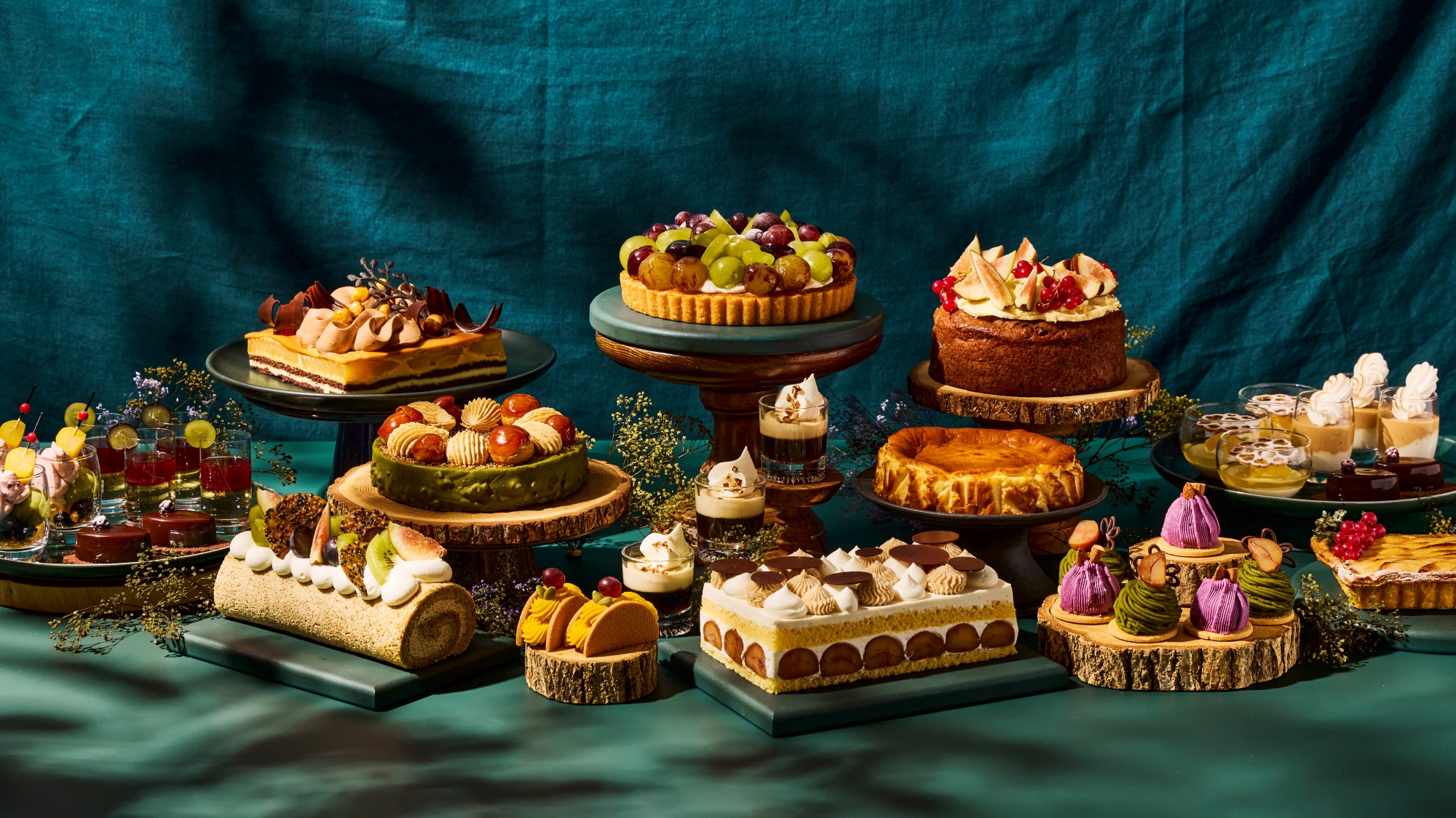 レストラン「エレメンツ」　オータム・スイーツビュッフェ 「夕暮れの果実園」