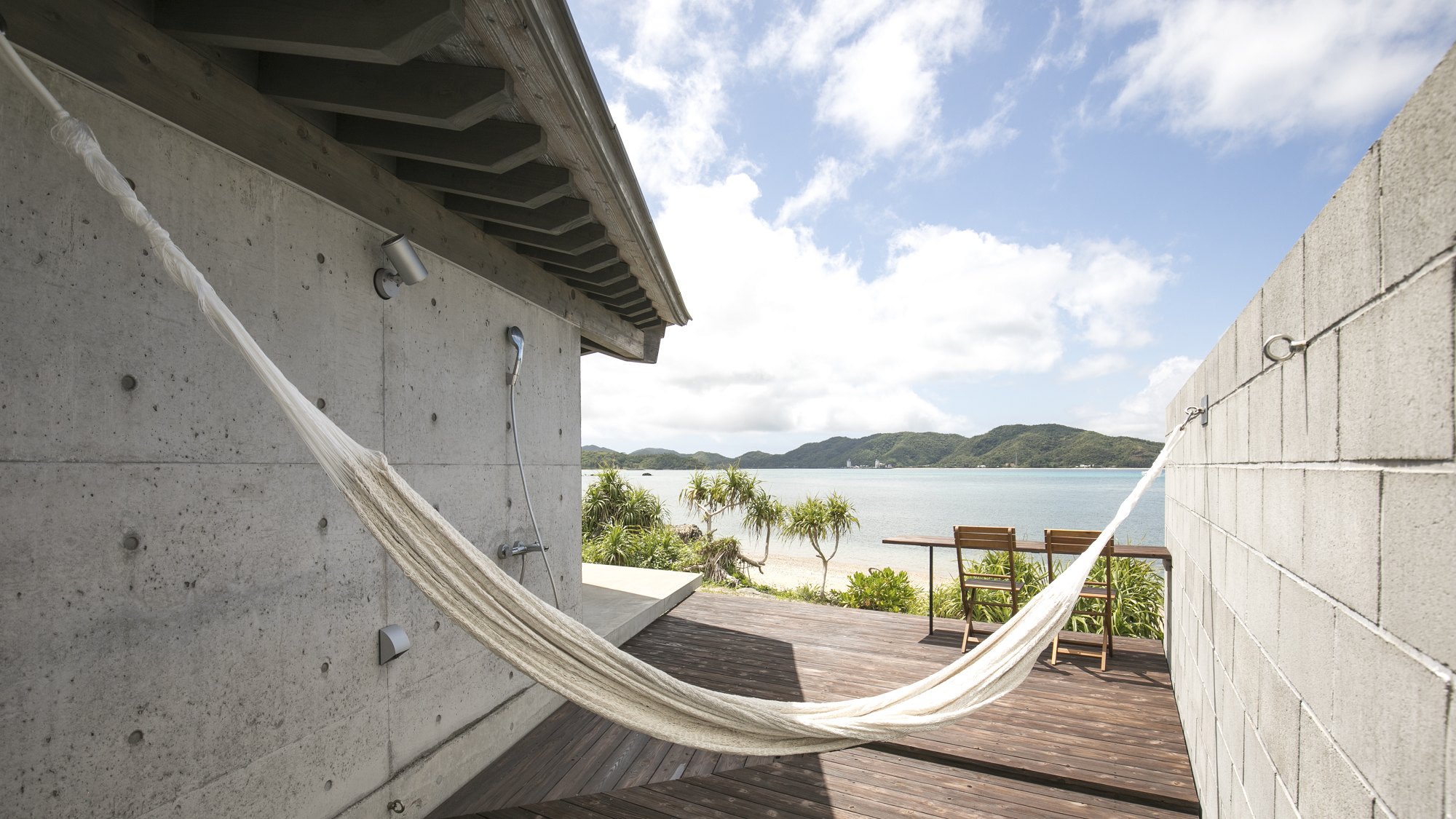 【サネン デラックス ヴィラ・トリプルベッド （シアター付き）】自然のリズムに身を委ねるひととき