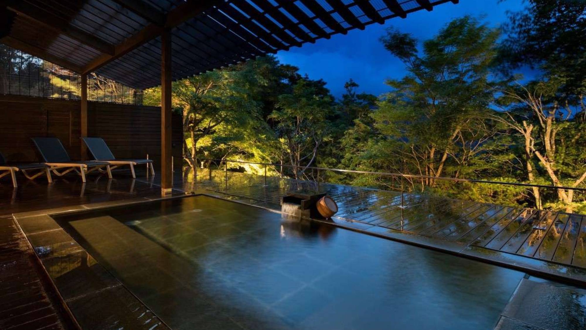 【食事なし・12時チェックアウト】バーテンダーが厳選した銘酒を楽しむ「フリーフロー」プラン