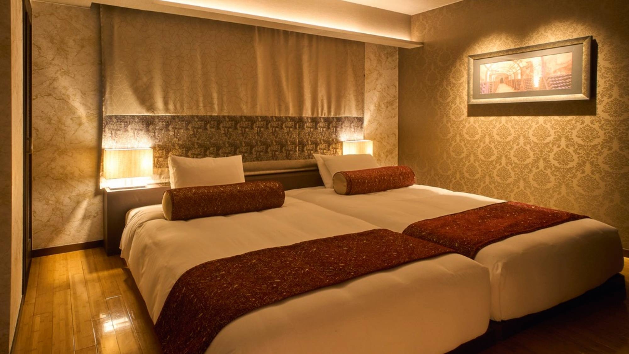 【2025-26年末年始】シャンパンスイートで贅沢なひと時を フリーフロー+朝食+貸切風呂 90分付