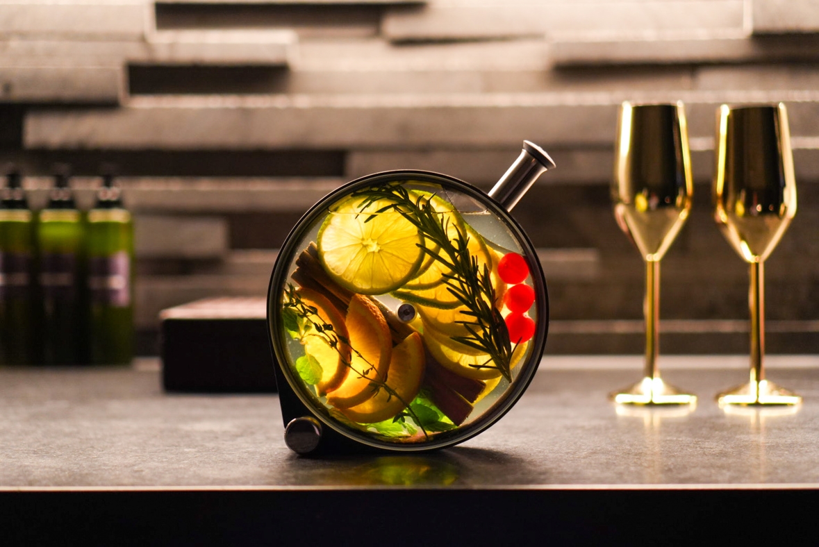 貸切温泉 × ポートホール・インフューザー｜静かな冬夜に遊び心を添える贅沢ステイ