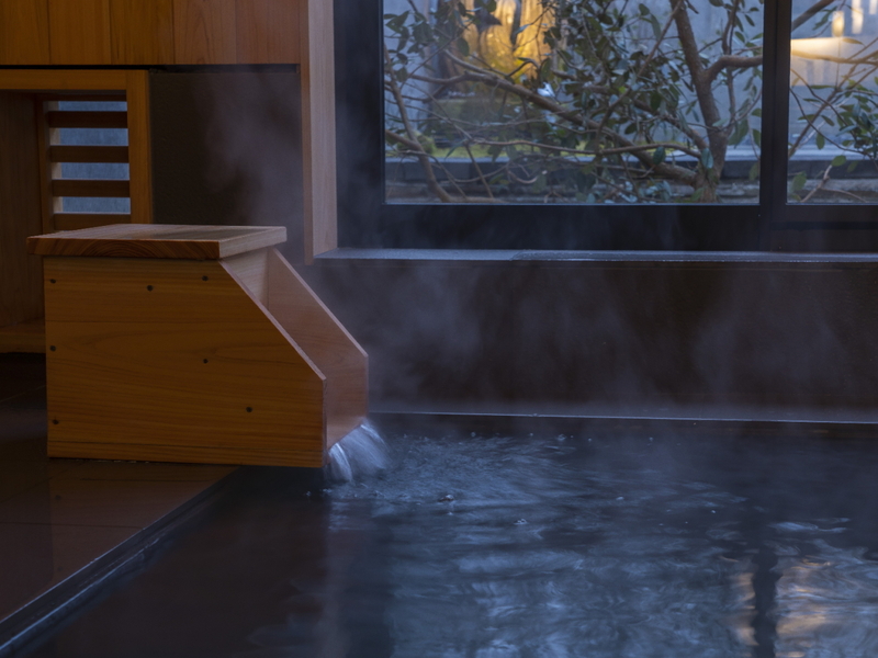 客室/豊かな香りのヒノキ内風呂