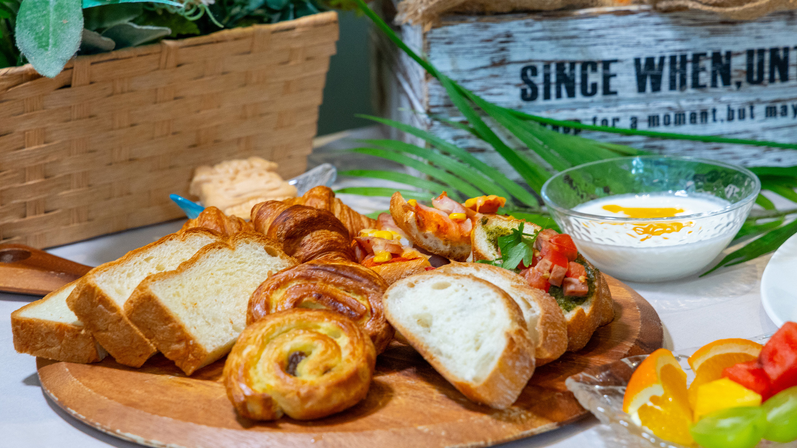 焼きたての魔法が続く「アリスタ」の進化系・総菜パン