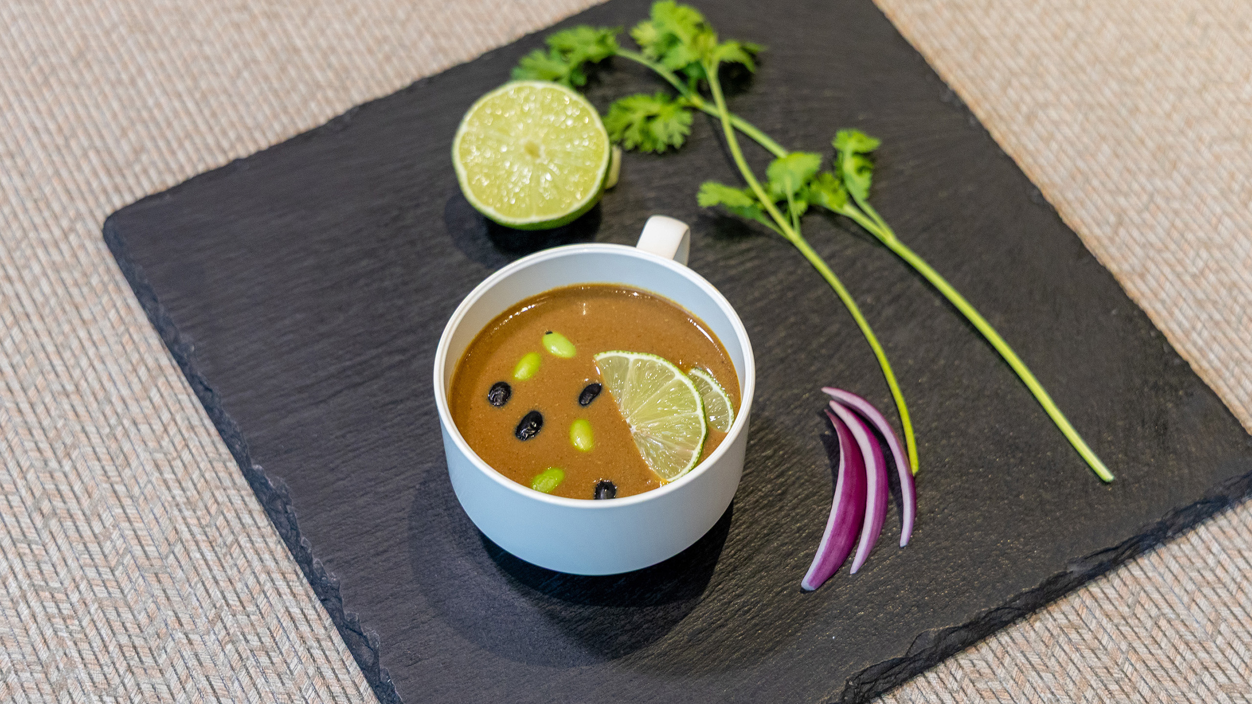 新感覚のデライト「ココナッツミルクチキンカレー」