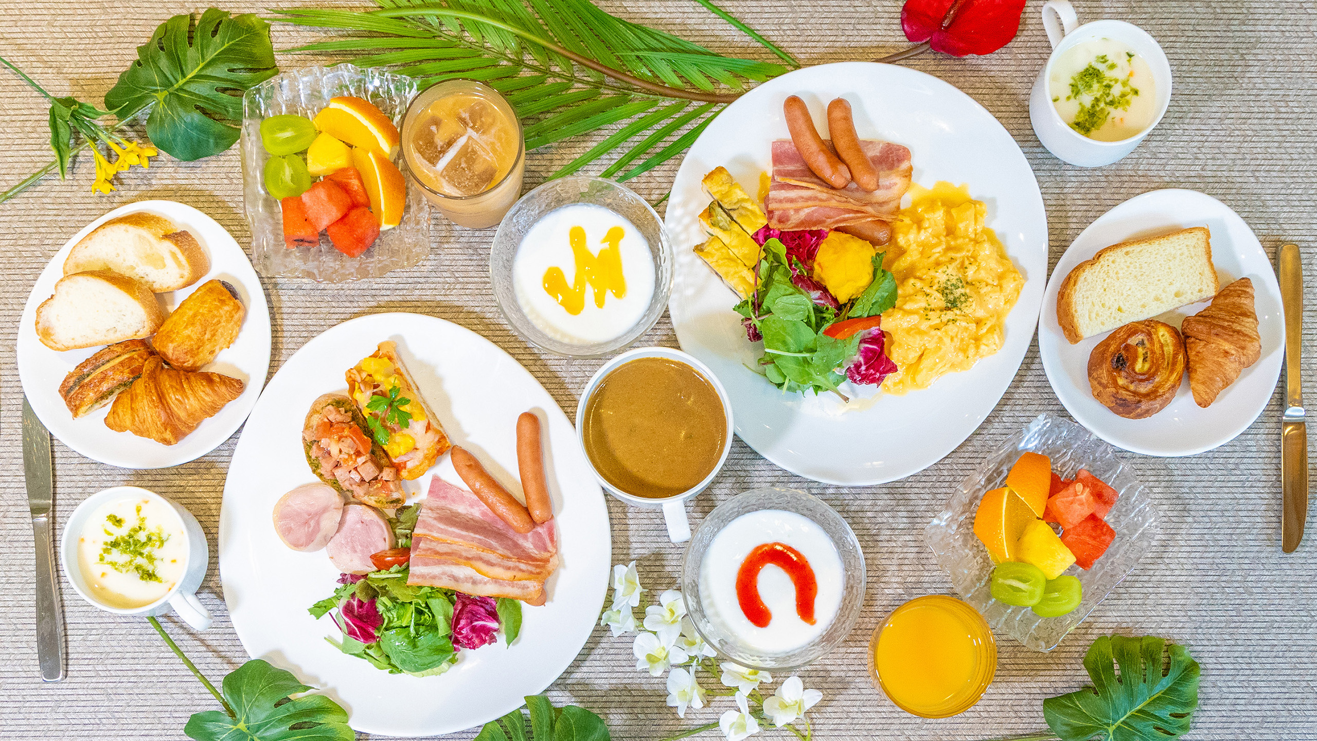 沖縄の恵みが五感を刺激する「朝カフェごはん」ブッフェ