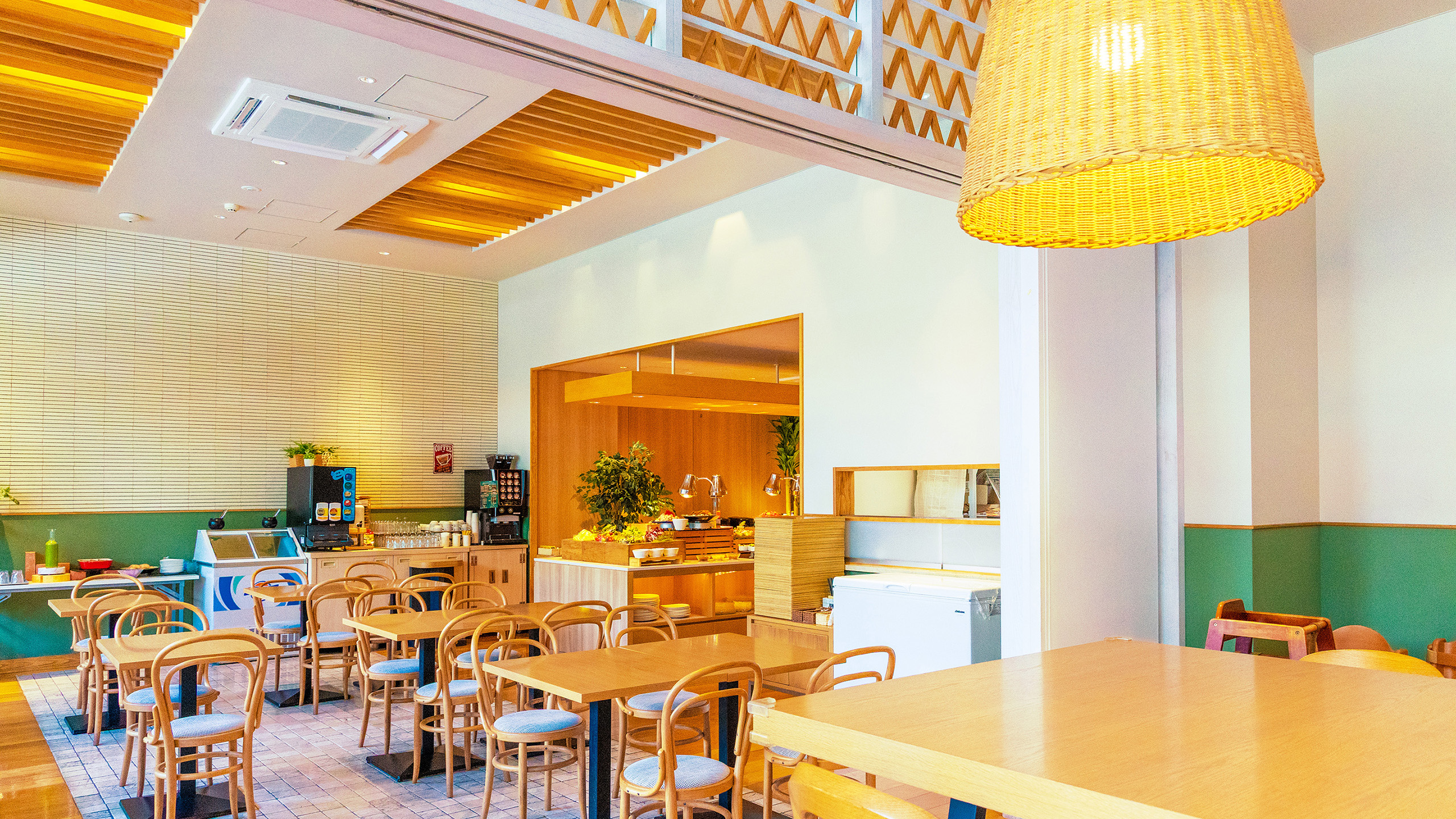 沖縄の恵みが五感を刺激する「朝カフェごはん」ブッフェ