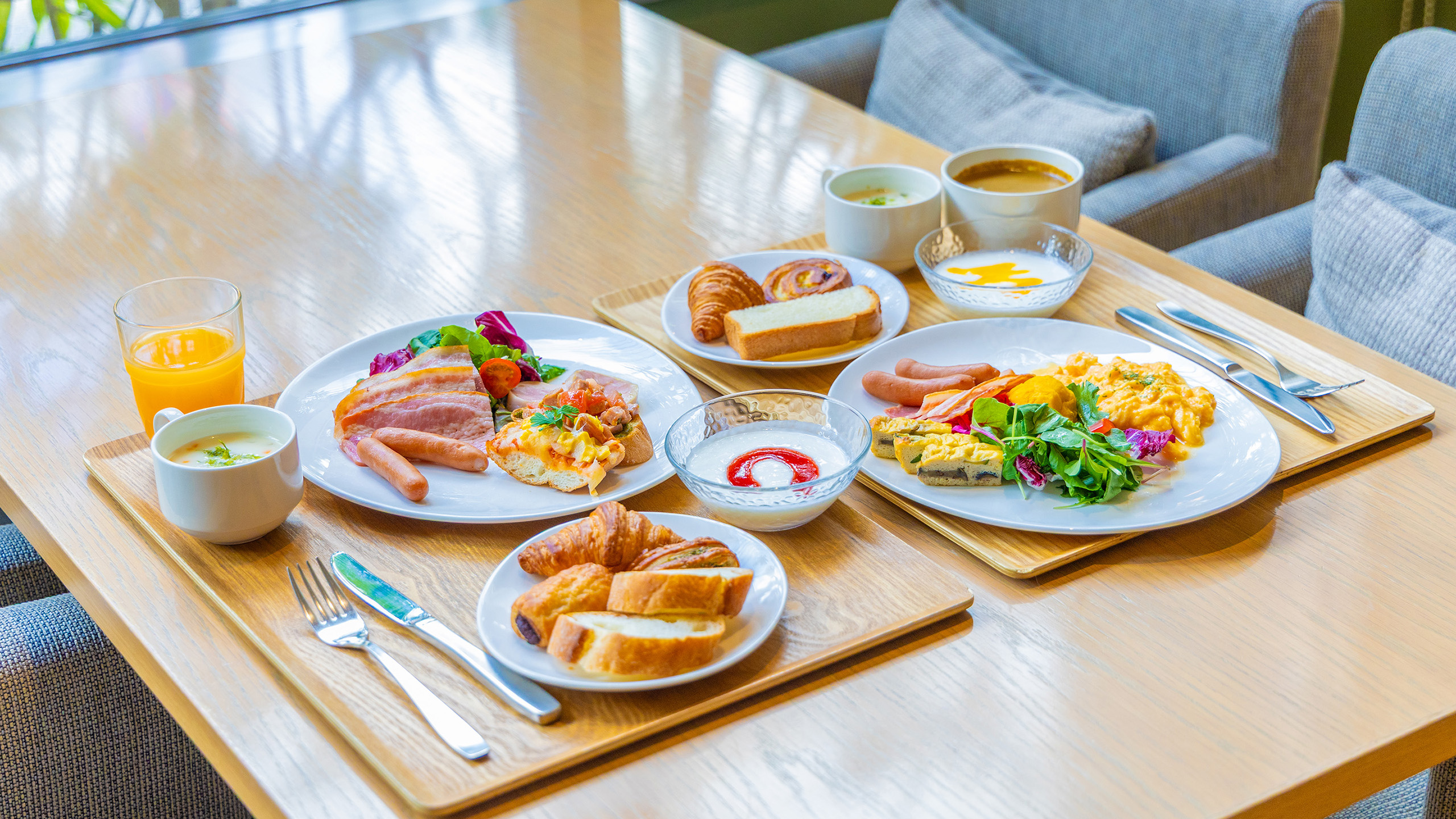 沖縄の恵みが五感を刺激する「朝カフェごはん」ブッフェ