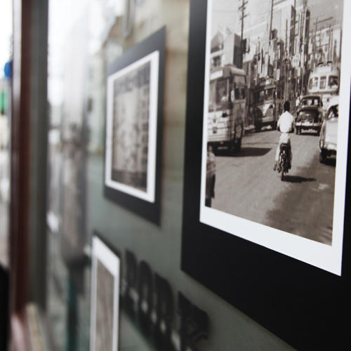 コザのノスタルジックな街並み