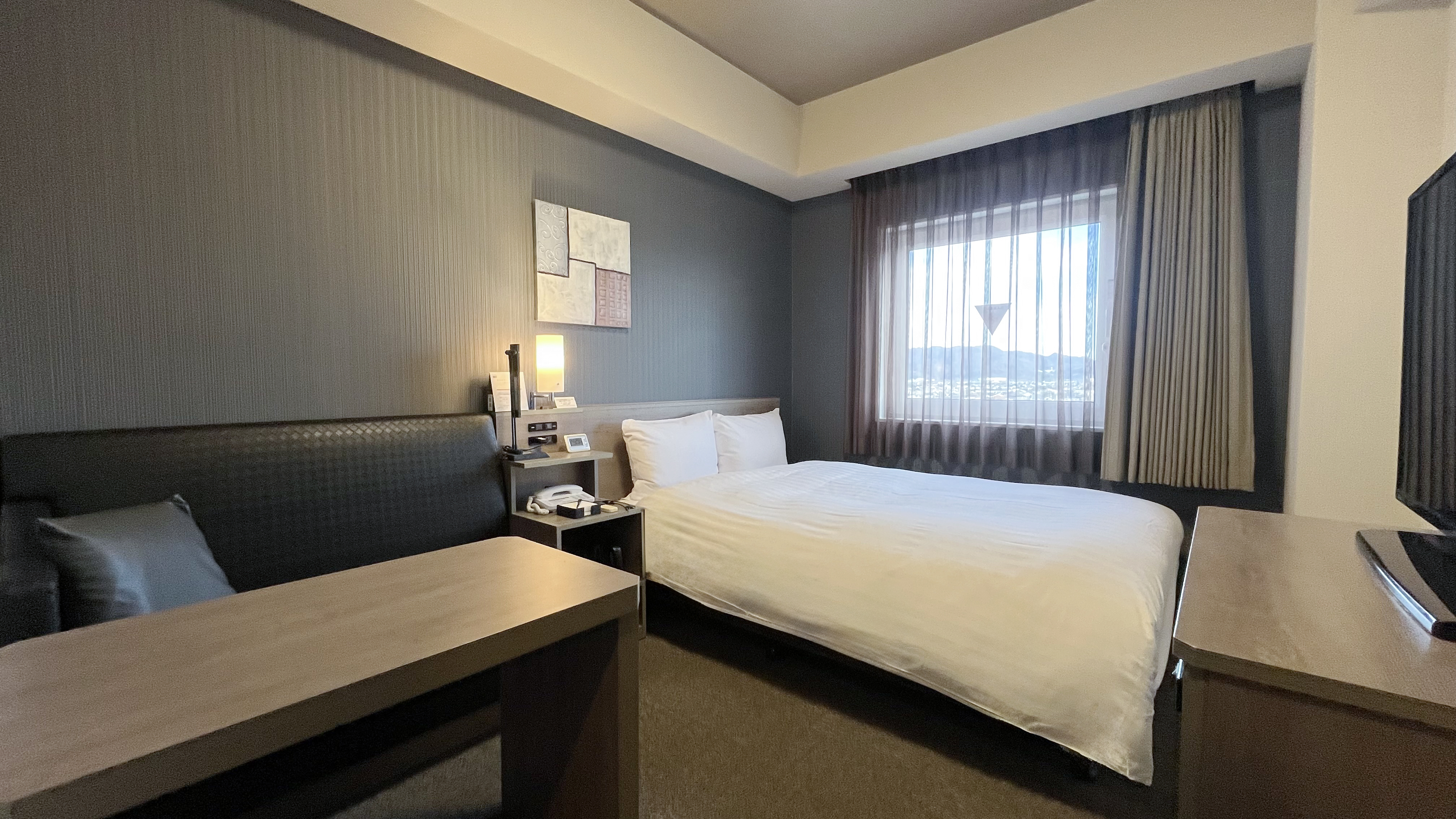 コンフォートセミダブルルーム