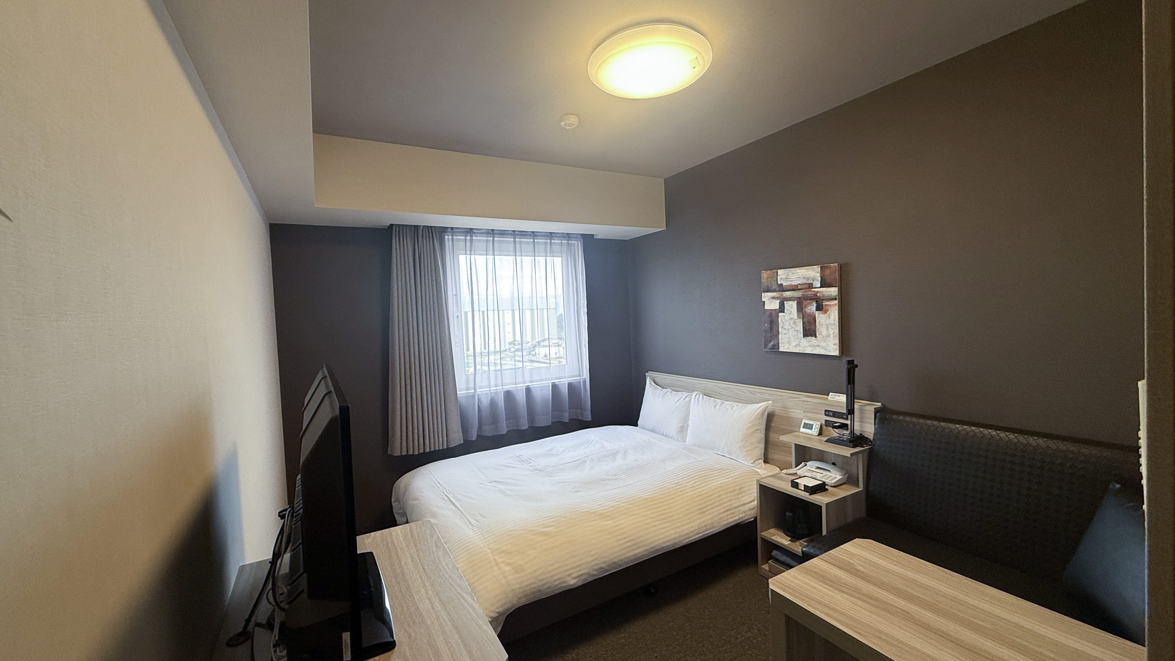 スタンダードセミダブルルーム1