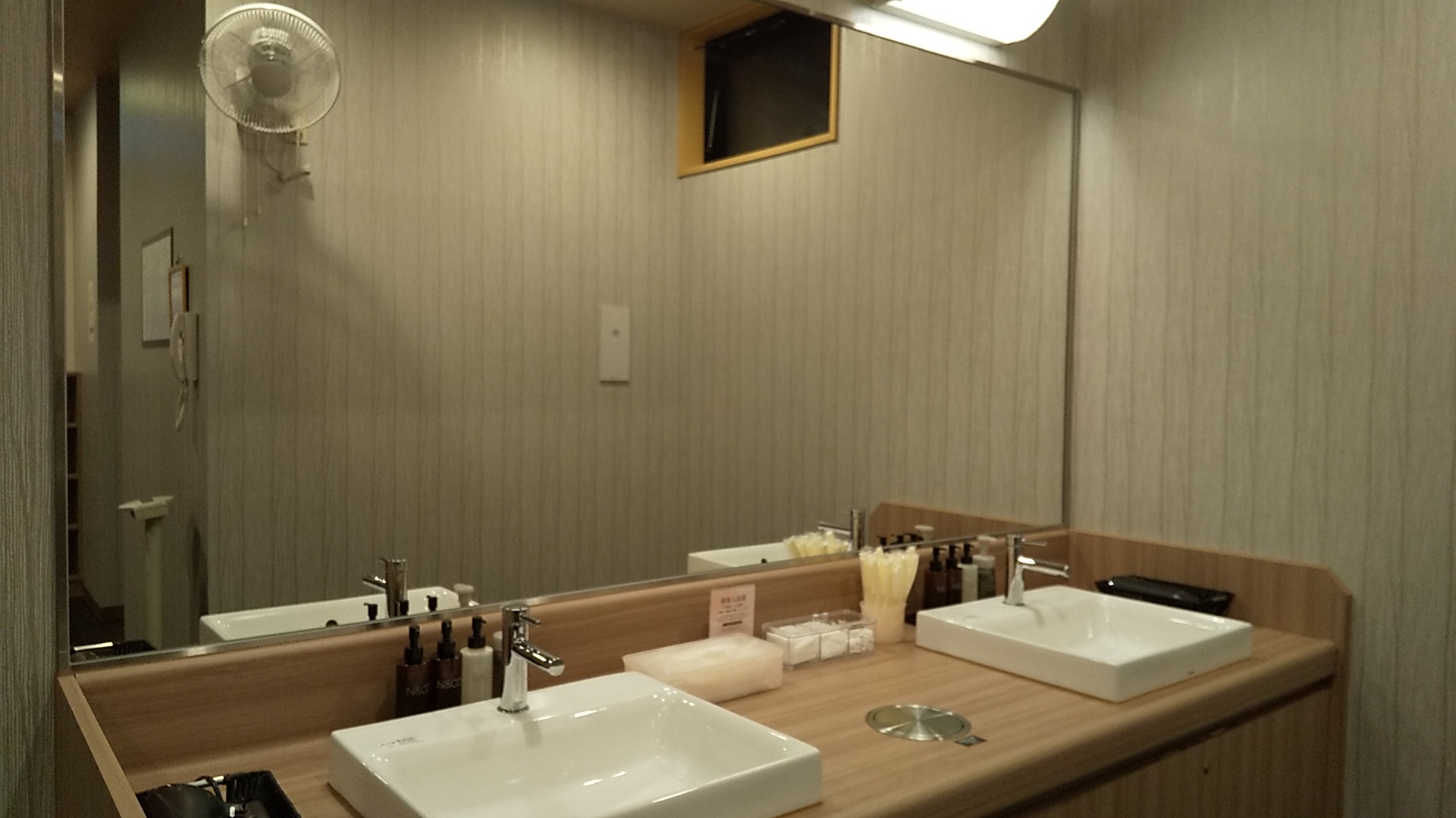 女性浴場　洗面台