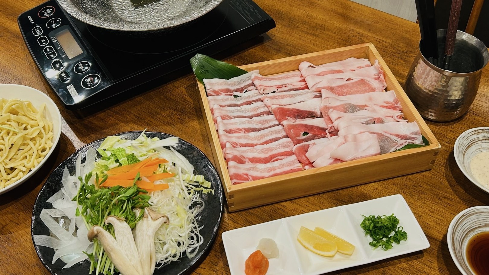 【お肉堪能プラン・連泊｜2食付】手ぶらBBQと金城アグー豚しゃぶしゃぶ！異なる夕食で沖縄滞在を満喫！
