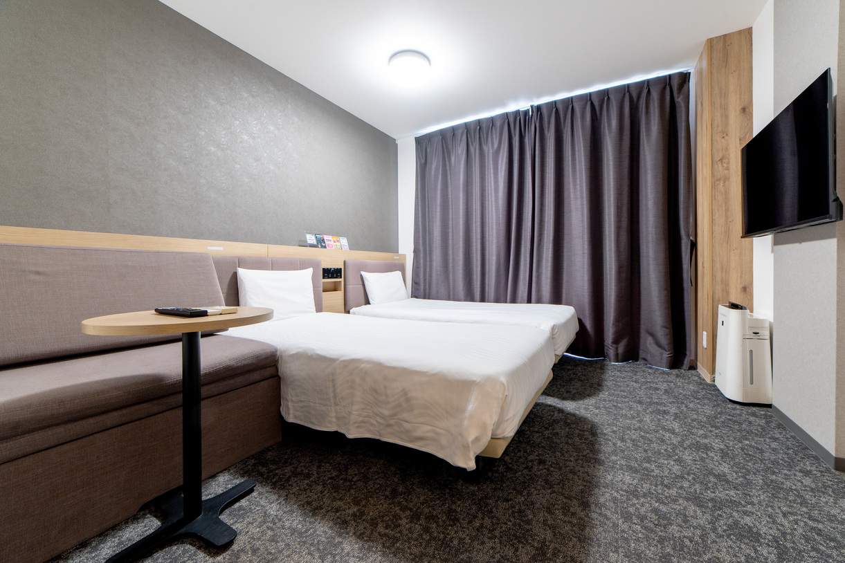 大人・小学生以上、2名以下でのご予約の場合は ベッドは2台のみのご用意。※山側