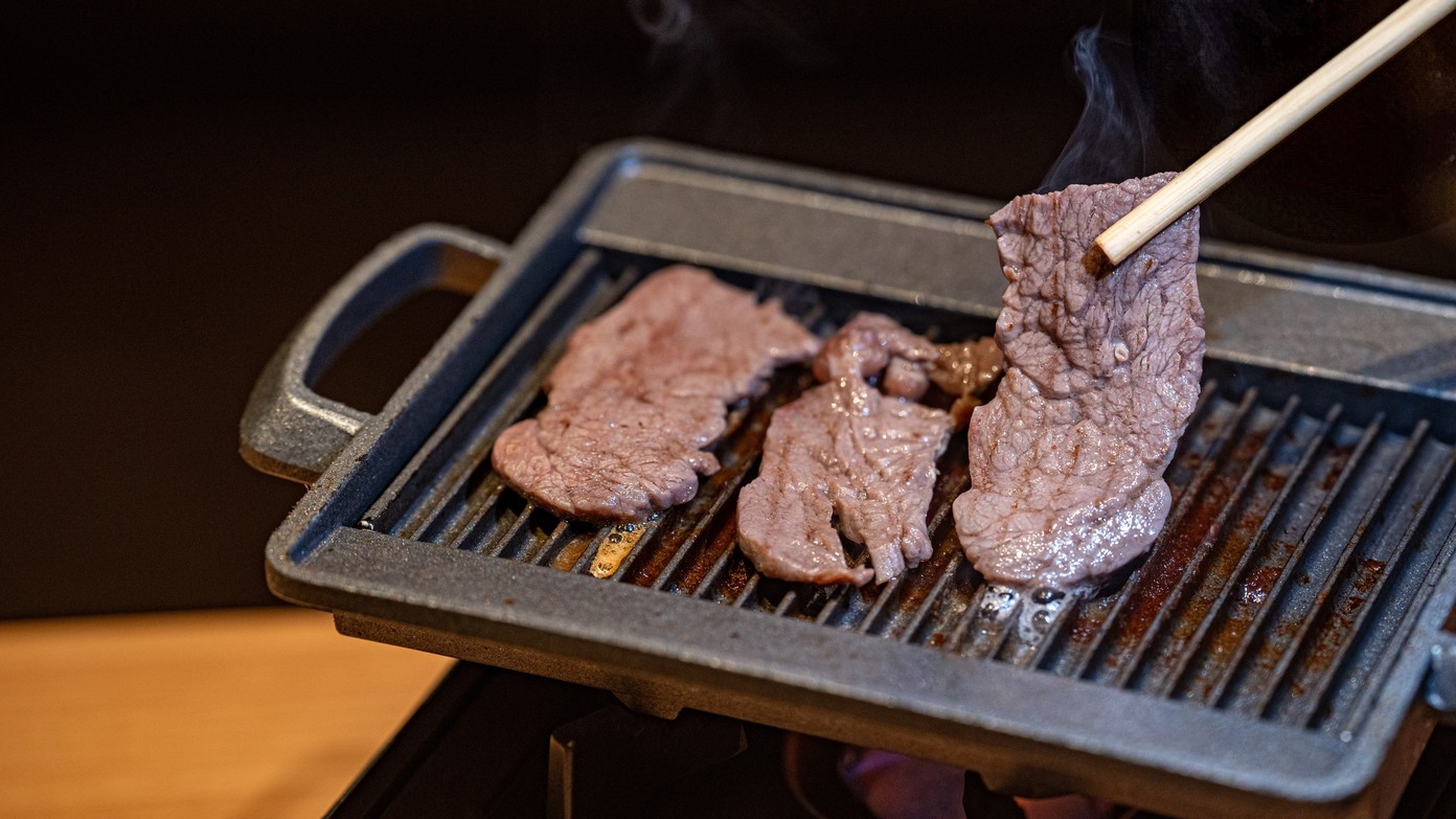 【牛サガリ鉄板焼き御膳】希少部位を贅沢に味わう夕食と天然温泉でくつろぐ＜夕朝食付き＞