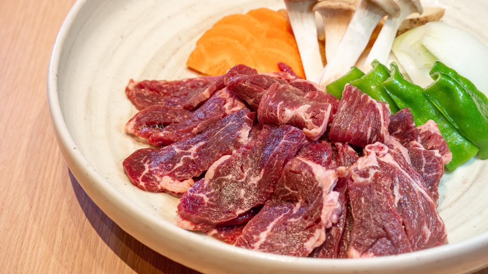 【牛サガリ鉄板焼き御膳】希少部位を贅沢に味わう夕食と天然温泉でくつろぐ＜夕朝食付き＞