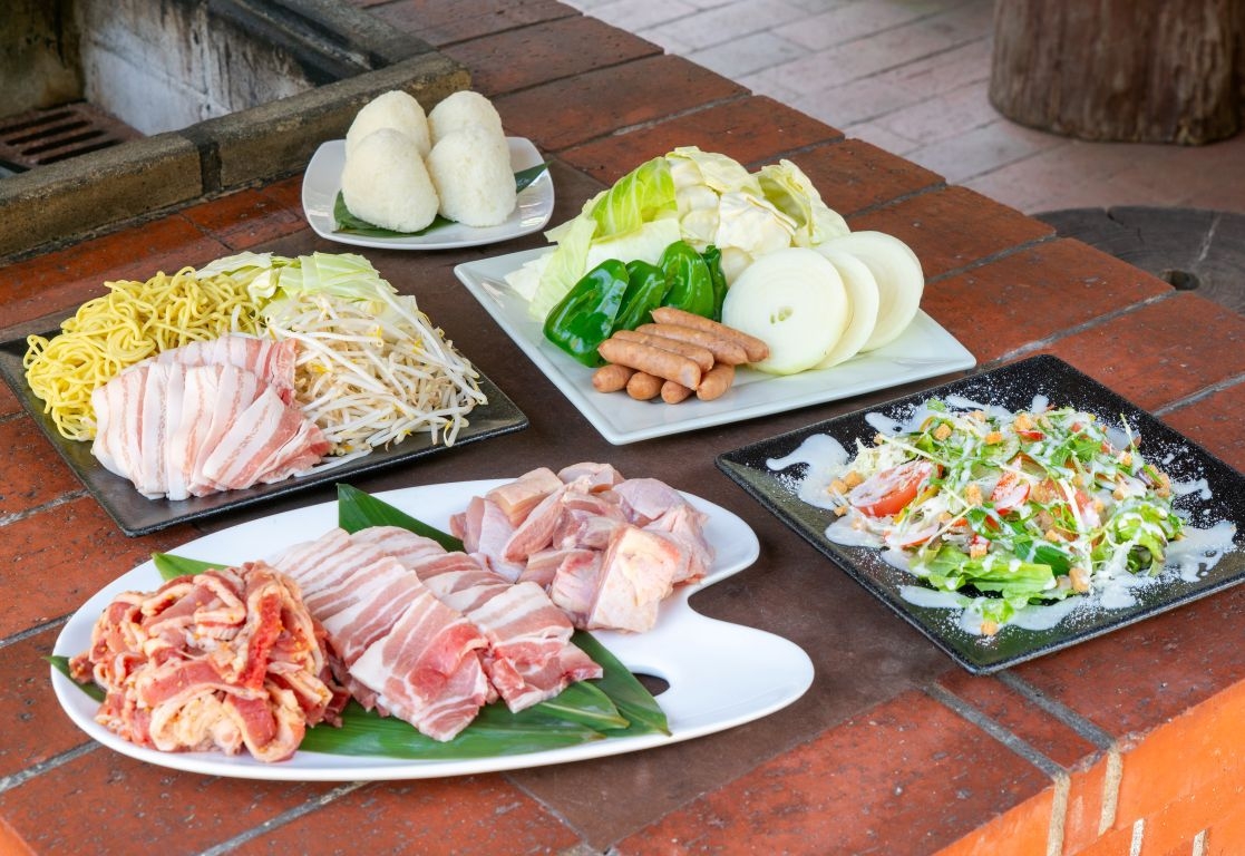 【学生応援】みんなでワイワイ♪手ぶらで楽しむBBQステイ〈2食付／わんぱくBBQセット〉