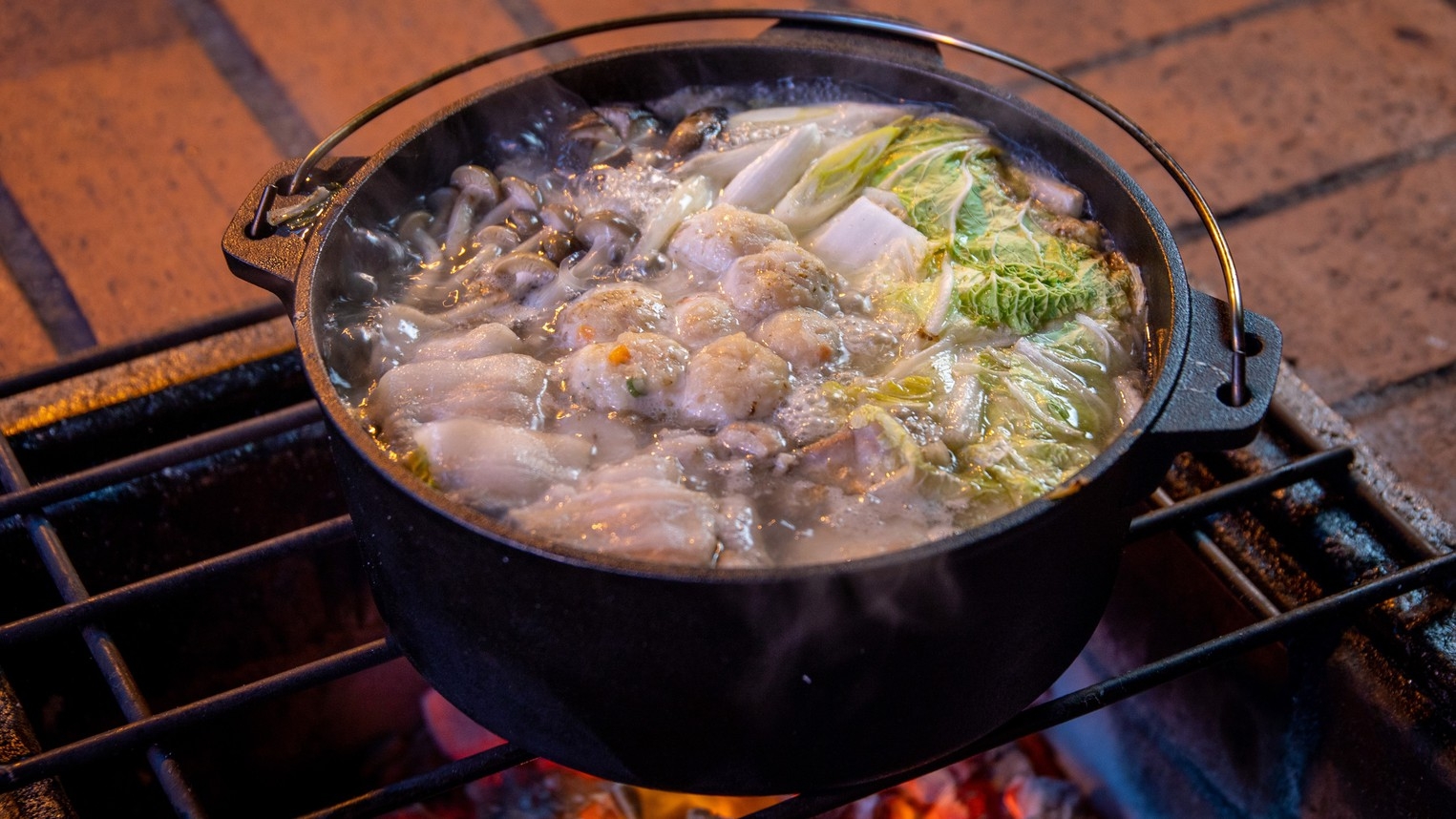 【鶏塩ダッチオーブン鍋】星空の下で心も体もぽかぽか♪〈2食付〉※事前カード決済限定※