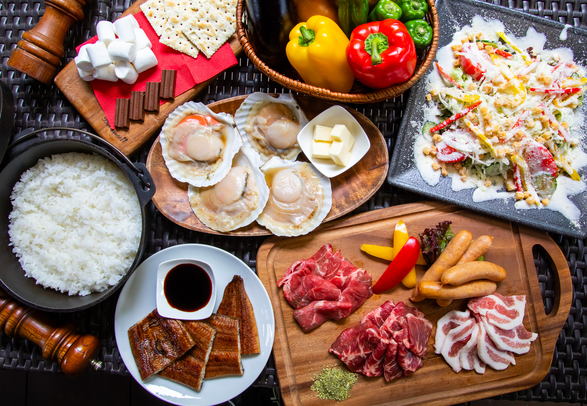 炭火で焼いた鰻が食べたい！牛も豚も海鮮も炊きたてのごはんも食べたい！シェフが食べたいものを詰め込んだわがままなBBQセットです★