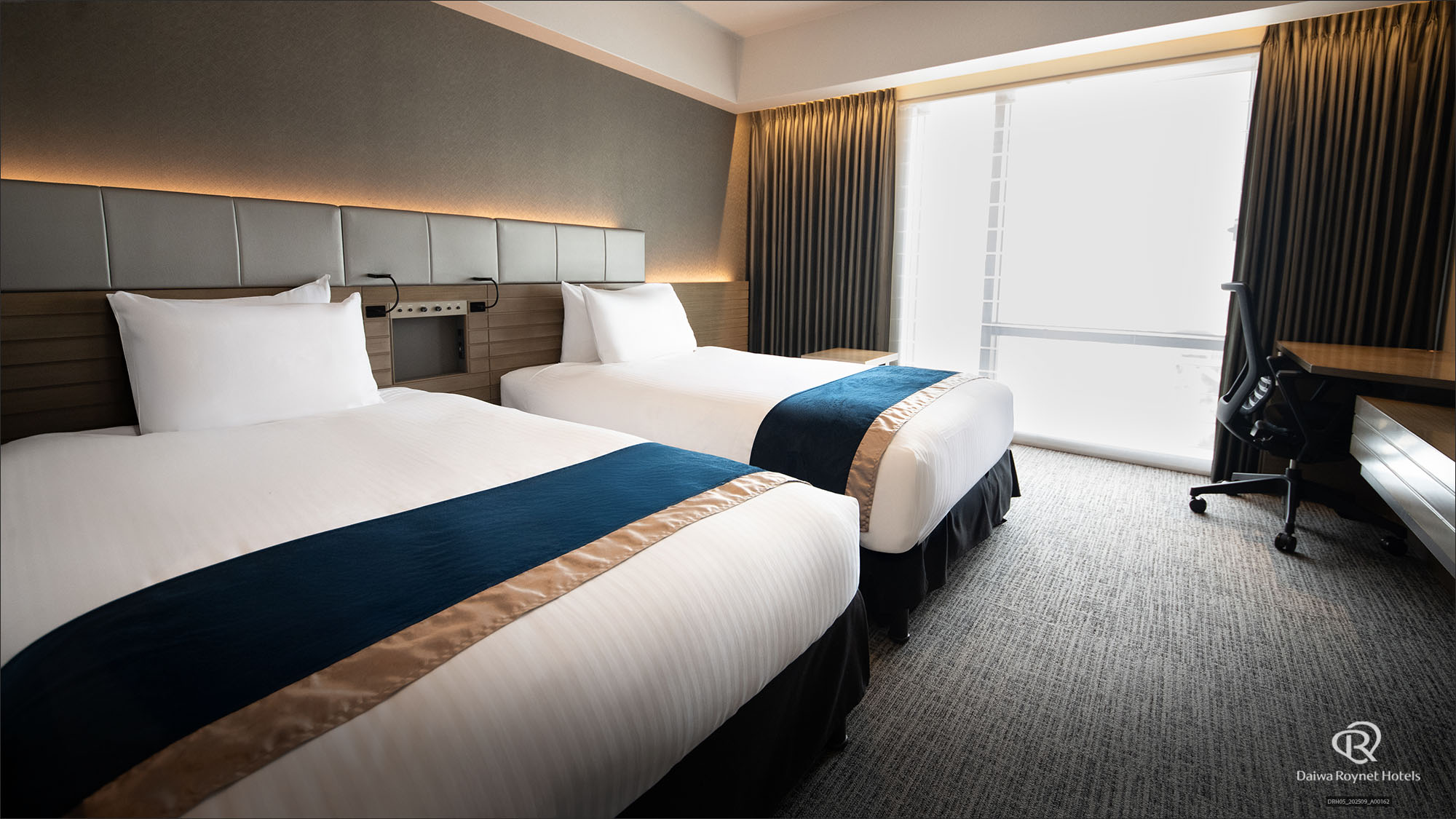 デラックスツイン CITY VIEW（27㎡）