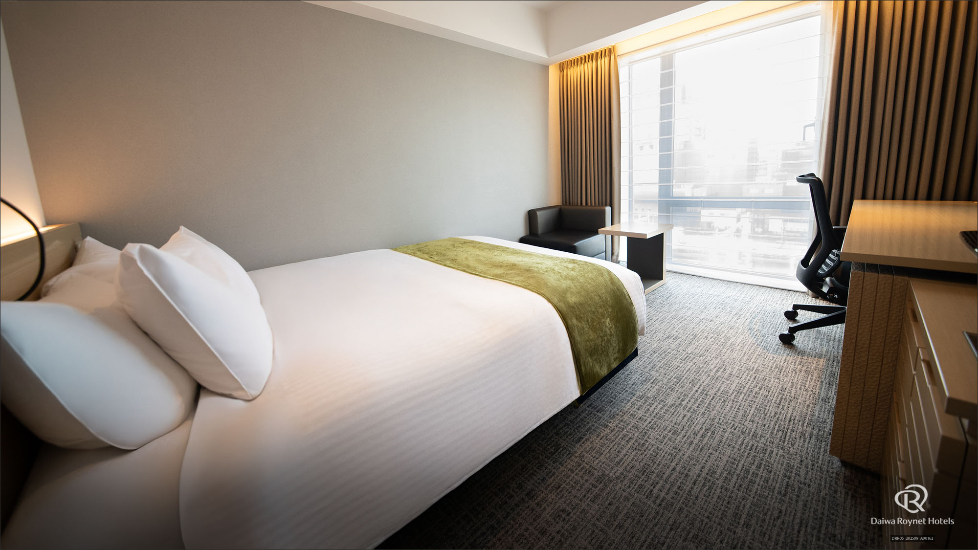 プレミアダブル TRAIN VIEW（23㎡）