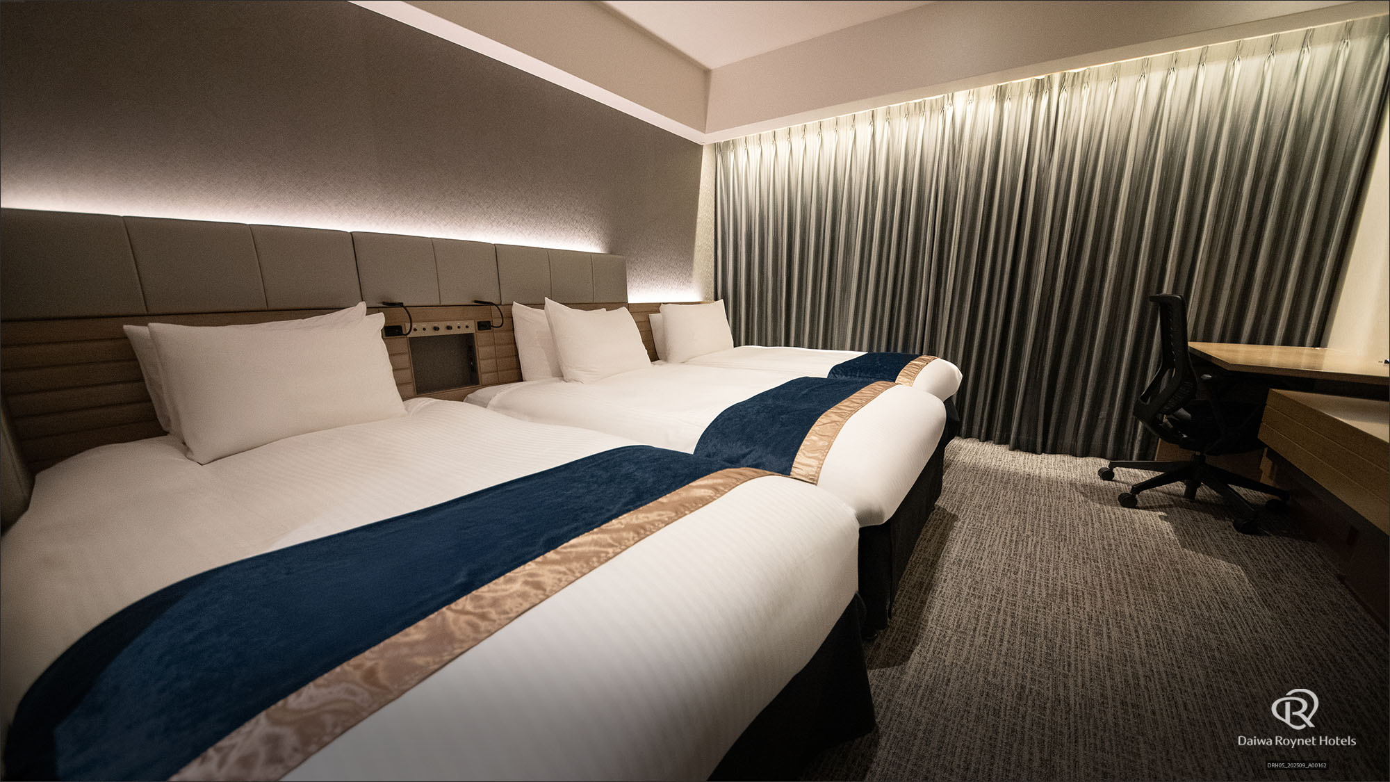 デラックスツイン CITY VIEW（27㎡）