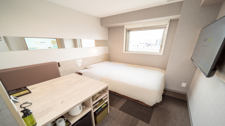 禁煙【素泊まり】エクストラルーム【ダブルベッド＋広々デスク】