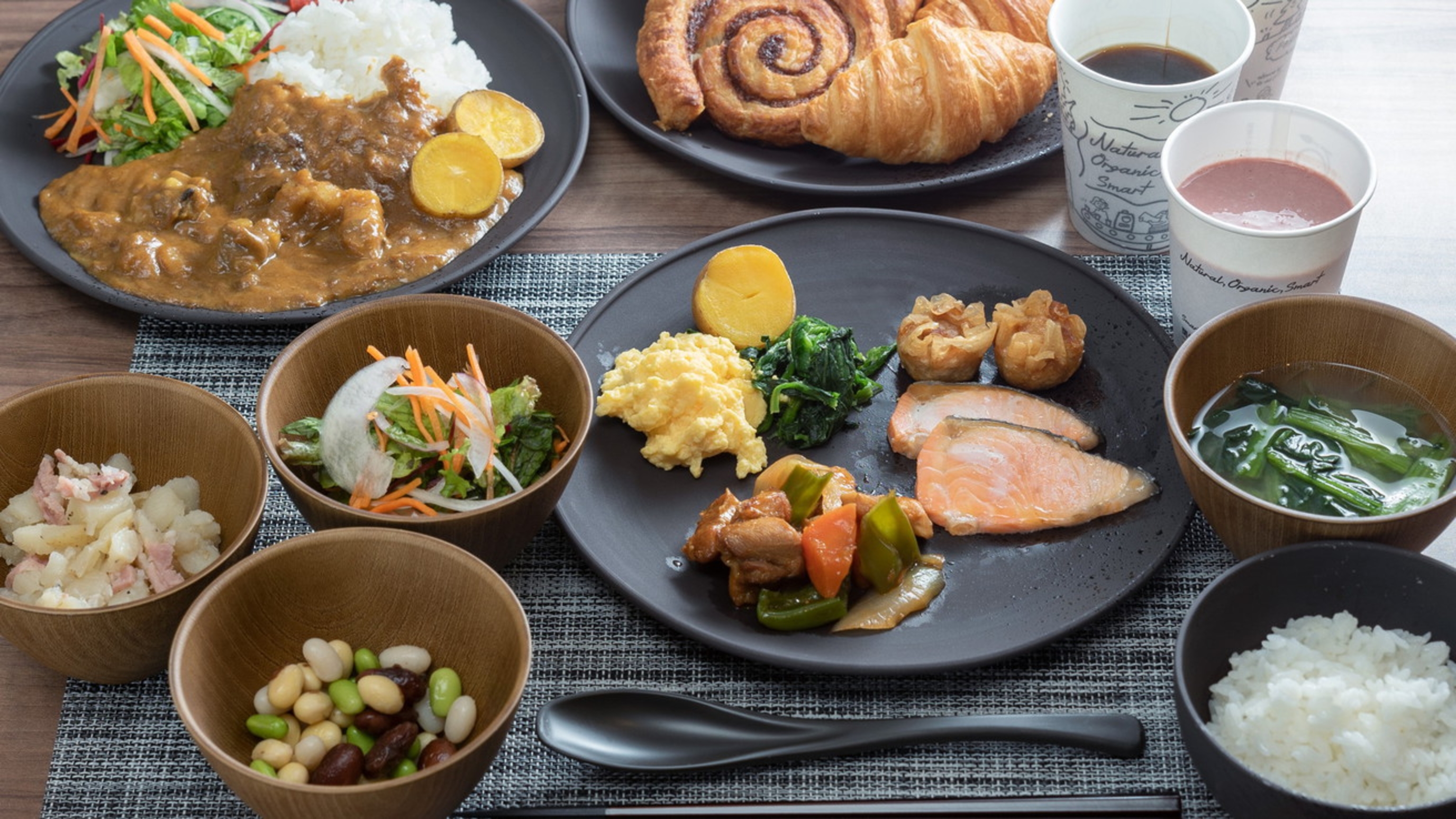 良い朝はバランスの取れた朝食から♪
