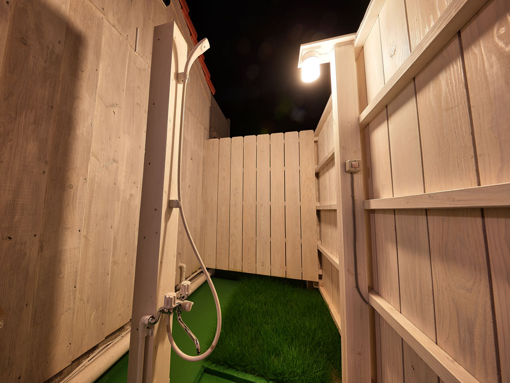 Aタイプ屋外シャワー