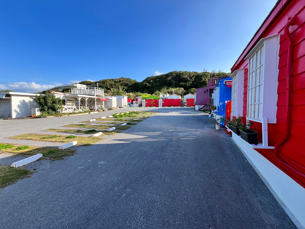 大型駐車場有り