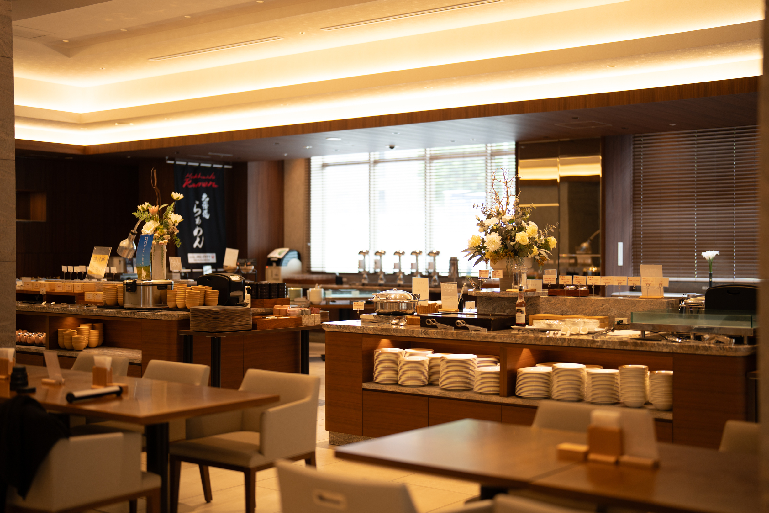 ■レストラン　カフェ コントレイル