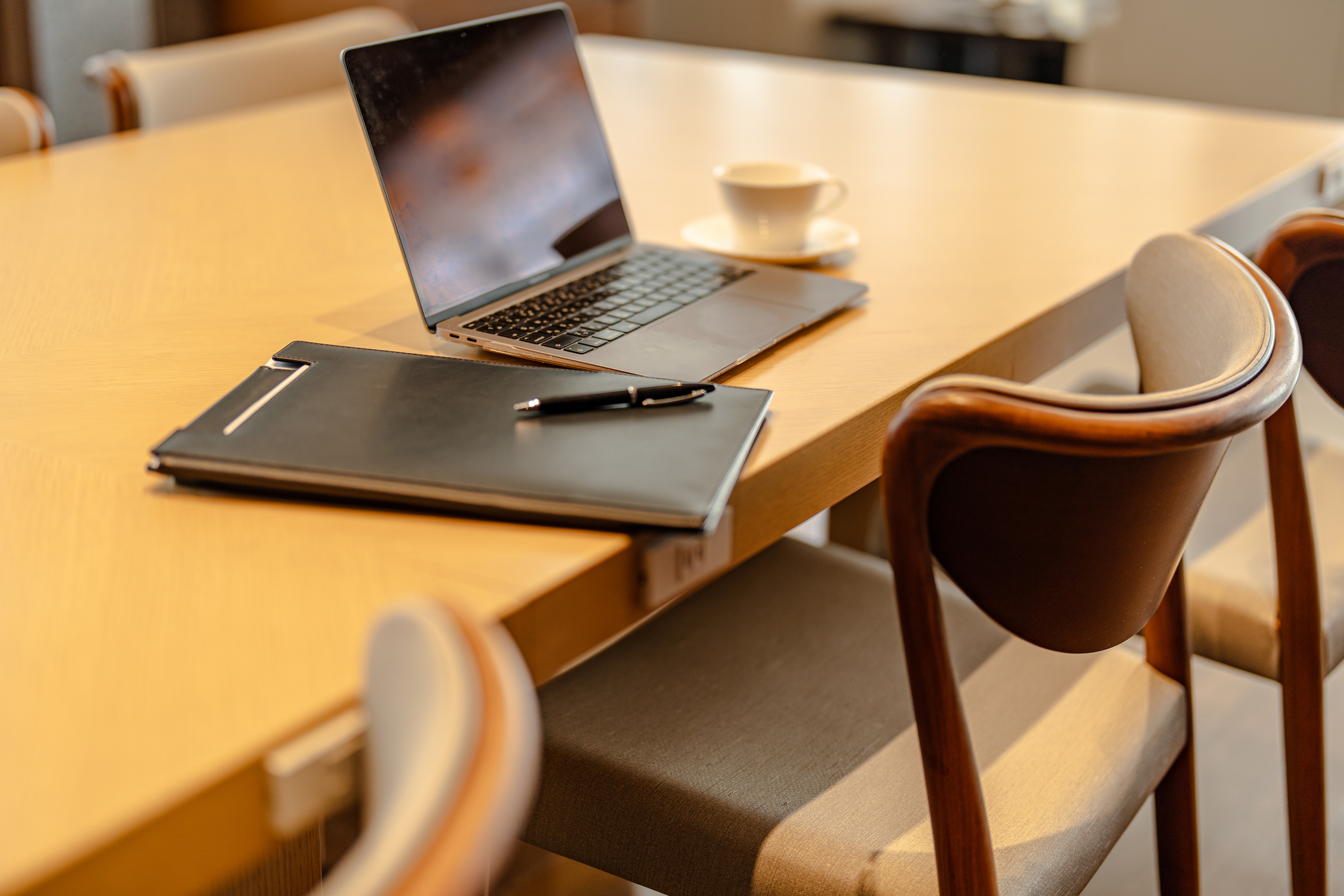 ■ビジネスラウンジ