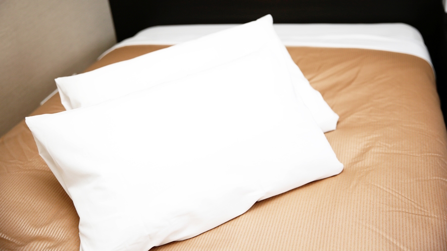 ベッドは日本ベッド社製・枕はリフワージュ