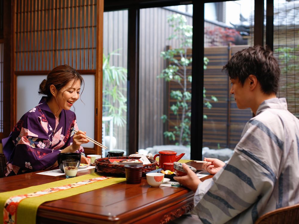 1泊朝食お部屋食★出汁巻き付き京の朝ご飯☆彡温泉付き京町家ステイ★地下鉄四条駅から徒歩7分