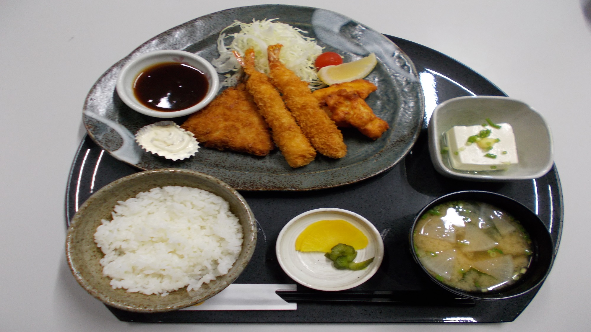 ★【定食メニュー】ミックスフライ定食