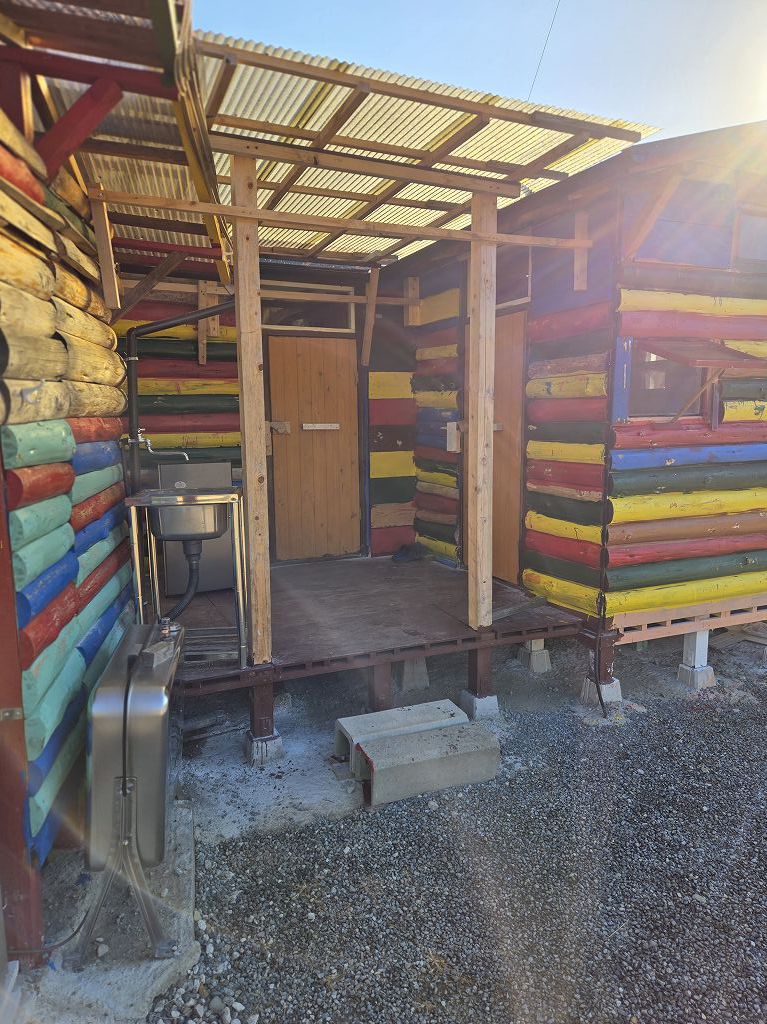 ログハウスひのき 入口